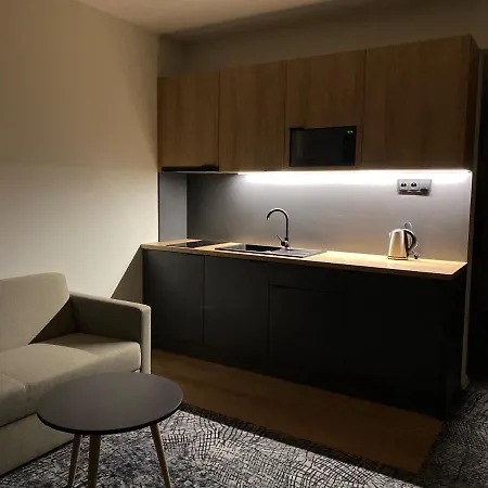 Family - Free Pool *