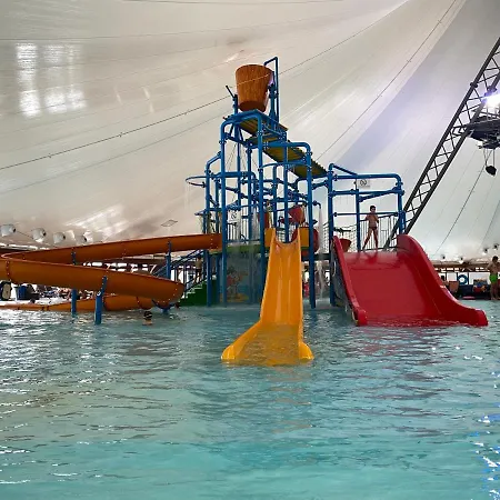 Apartment Family - Free Pool Bešeňová