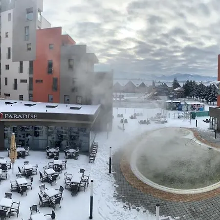 Family - Free Pool Apartment *