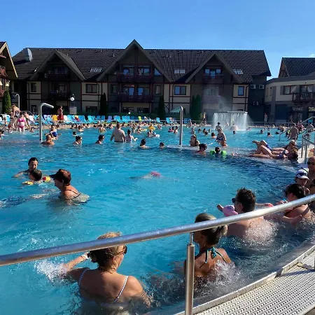 Family - Free Pool