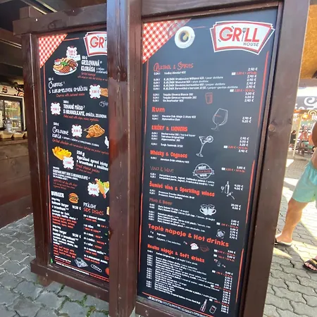 Family - Free Pool Apartment