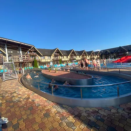 Family - Free Pool